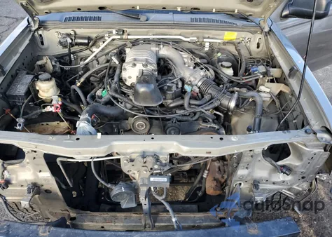 2003 Nissan Frontier Crew Cab Sc z USA, uszkodzony, nr VIN 1N6MD27Y13C459986